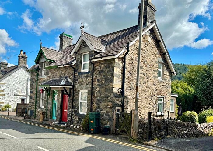 2 Bedroom House For Sale In Mill Street, Betws-Y-Coed, LL24