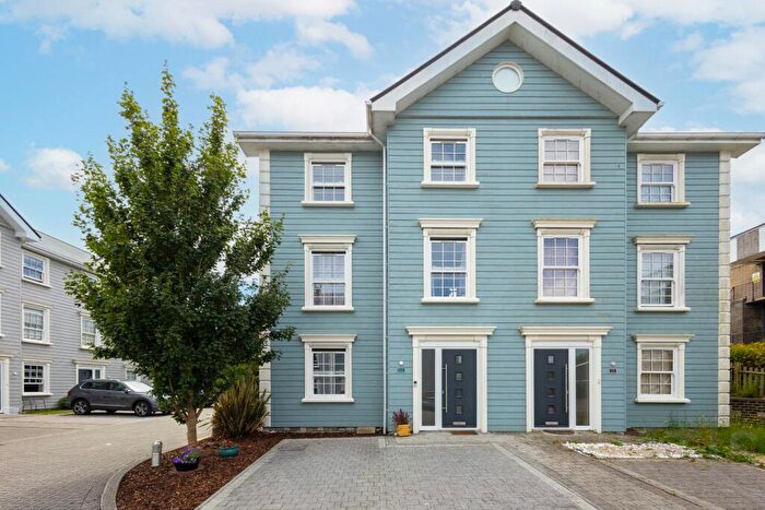 4 Bedroom Semi-Detached House For Sale In Parkside, Folkestone, Folkestone And Hythe, CT19
