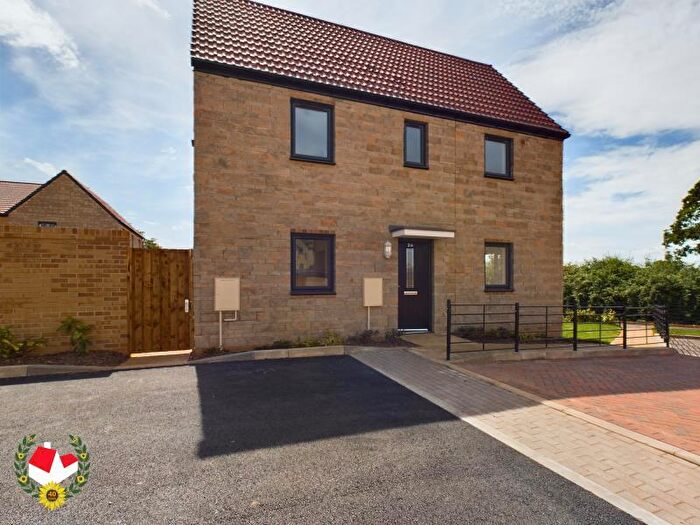 3 Bedroom Semi-Detached House To Rent In Luton Close, Yate, Bristol, BS37