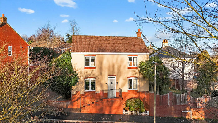 3 Bedroom Detached House For Sale In Highland Park, Uffculme, Devon, - Uffculme School Catchment, EX15