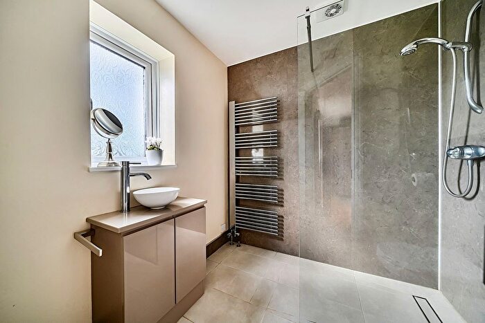4 Bedroom Detached House For Sale In Blicks Close, Hullavington, SN14