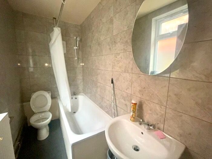 3 Bedroom Property To Rent In Rosebery Avenue, Northampton, NN5