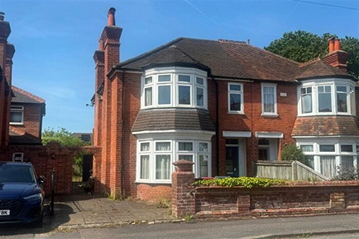4 Bedroom Semi Detached House For Sale In Matlock Road, Caversham Heights, Reading, RG4