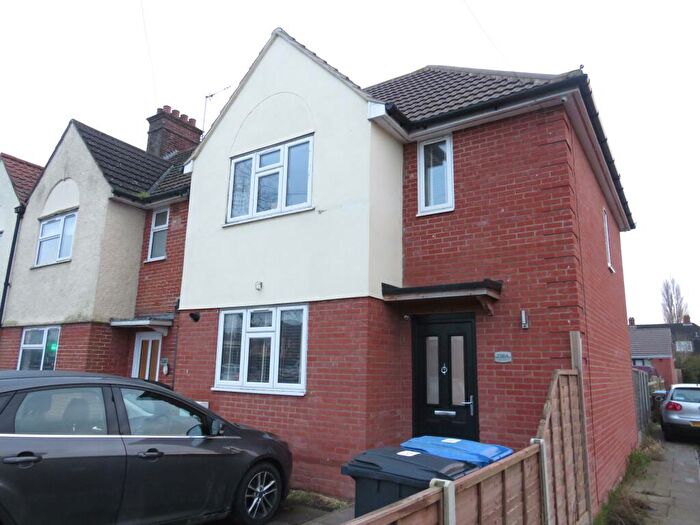 2 Bedroom Semi-Detached House To Rent In Landseer Road, Ipswich, IP3