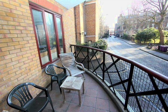 3 Bedroom Apartment To Rent In Hermitage Court, Knighten Street, Wapping, E1W