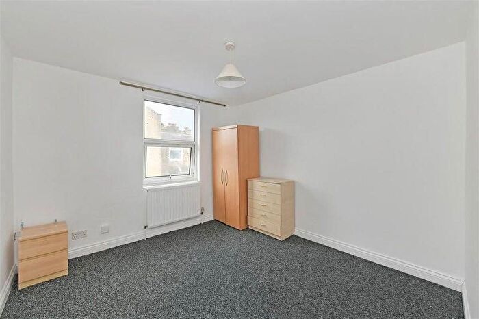 2 Bedroom Property To Rent In High Road Leyton, London, E15