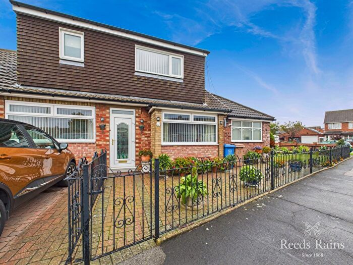 2 Bedroom Link Detached House For Sale In Galfrid Road, Bilton, Hull, East Yorkshire, HU11
