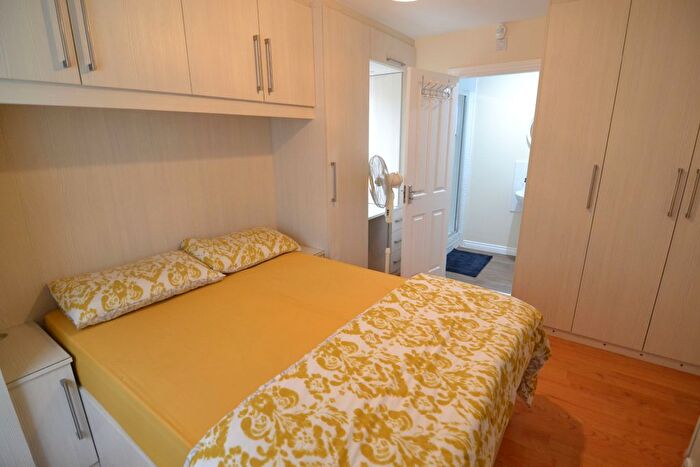 3 Bedroom Semi-detached House To Rent In Greenock Crescent, Wolverhampton, WV4