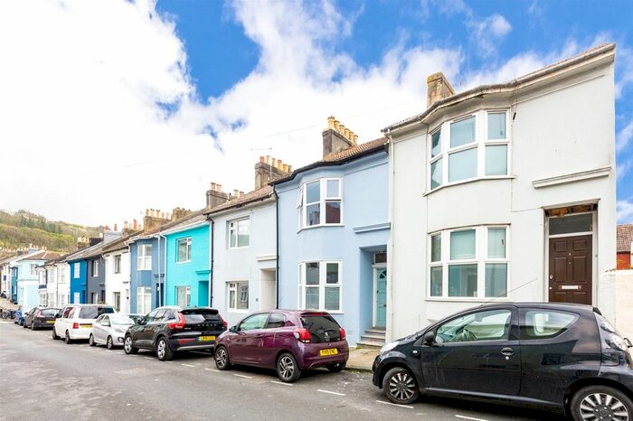 4 Bedroom End Of Terrace House To Rent In Bute Street, Brighton, BN2