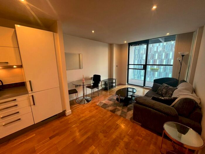 2 Bedroom Flat To Rent In Commercial Street, Manchester, M15