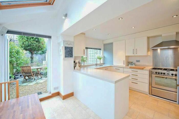 4 Bedroom Property To Rent In Derby Road, London, SW19