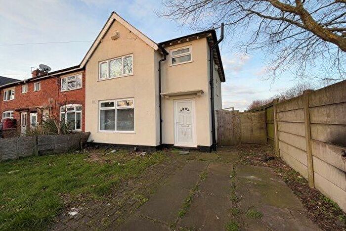 3 Bedroom Semi-Detached House To Rent In Webster Road, Walsall, WS2