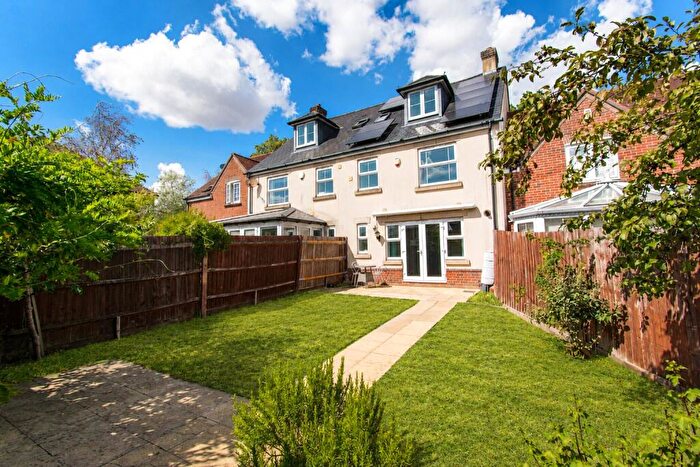 3 Bedroom Terraced House For Sale In Browns Walk, Greenham, Thatcham, Berkshire, RG19