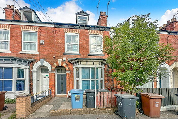 6 Bedroom Terraced House For Sale In De Grey Street, Hull, HU5