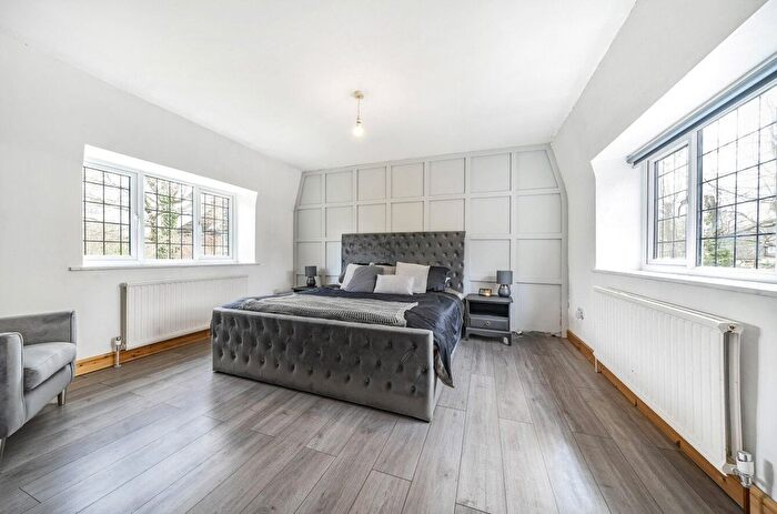 3 Bedroom Detached House For Sale In Glaziers Lane, Normandy, Guildford, Surrey, GU3