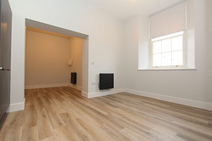 1 Bedroom Flat To Rent In Apartment, Dragoon Court, Hillsborough Barracks, S6