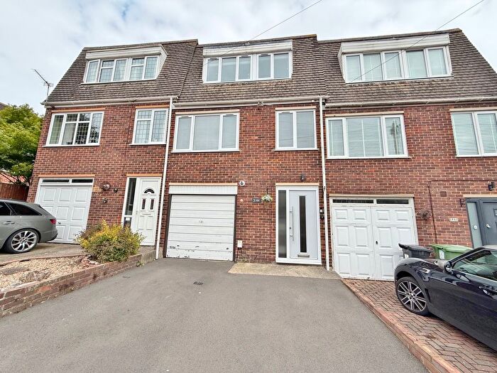 3 Bedroom Town House For Sale In Oakapple Gardens, Farlington, PO6