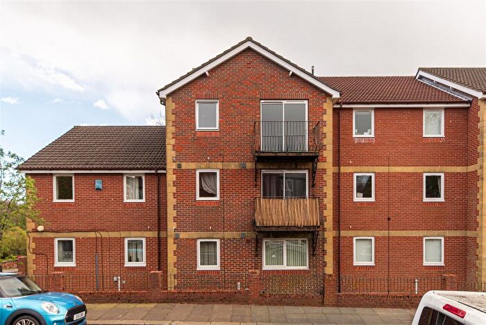1 Bedroom Flat For Sale In Deneside Court, Jesmond, Newcastle Upon Tyne, NE2