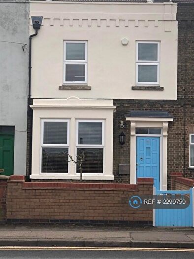 3 Bedroom Terraced House To Rent In Oundle Road, Peterborough, PE2