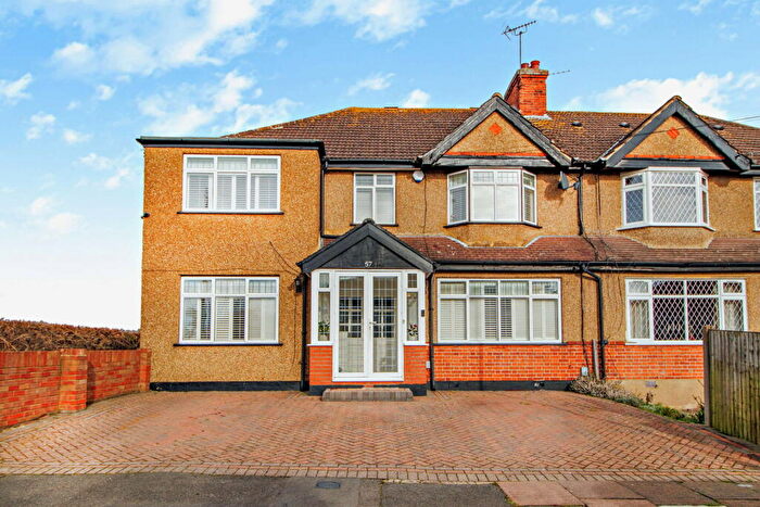4 Bedroom Semi Detached House For Sale In Colburn Avenue, Hatch End, Pinner, HA5