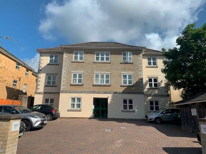 2 Bedroom Apartment To Rent In Lawn Road, Portswood, SO17