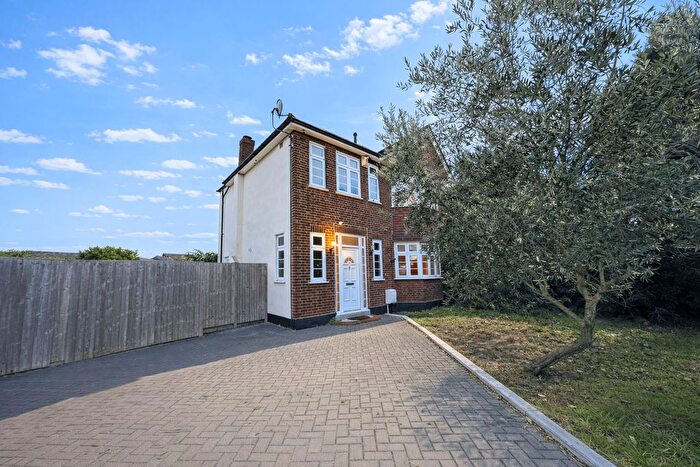 4 Bedroom Detached House To Rent In Kenmara House, RM13