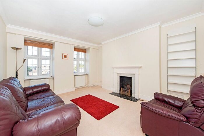 2 Bedroom Flat To Rent In Heathfield Court, Heathfield Terrace, W4