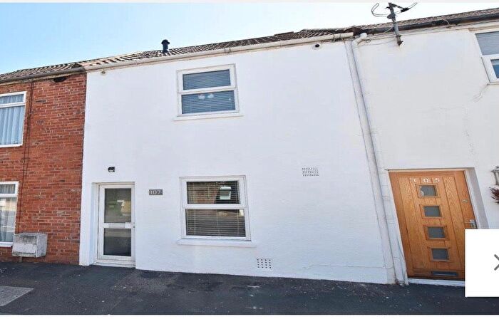 2 Bedroom Terraced House To Rent In Longstone Road, Eastbourne, BN22