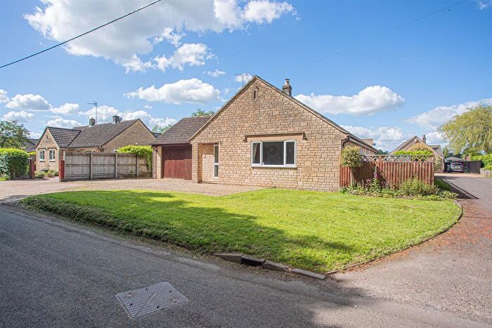 4 Bedroom Detached Bungalow For Sale In Milbourne, Malmesbury, SN16