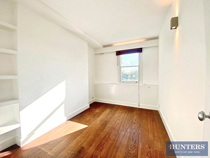 2 Bedroom Flat To Rent In South Villas, London, London, NW1