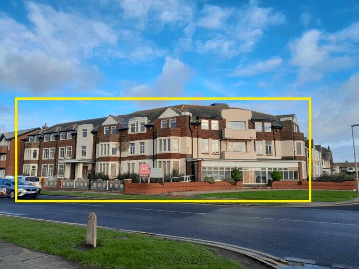 Block Of Flats To Rent In Clifton Drive, Blackpool, FY4