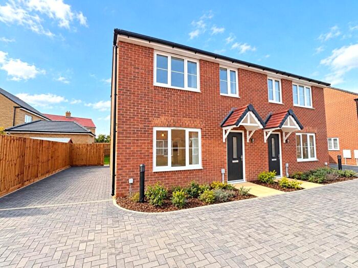 3 Bedroom Semi-Detached House For Sale In Kilsby Crescent, Ramsey, Huntingdon, PE26