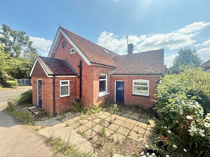 1 Bedroom Property For Sale In Main Street, Peasmarsh, Rye, TN31
