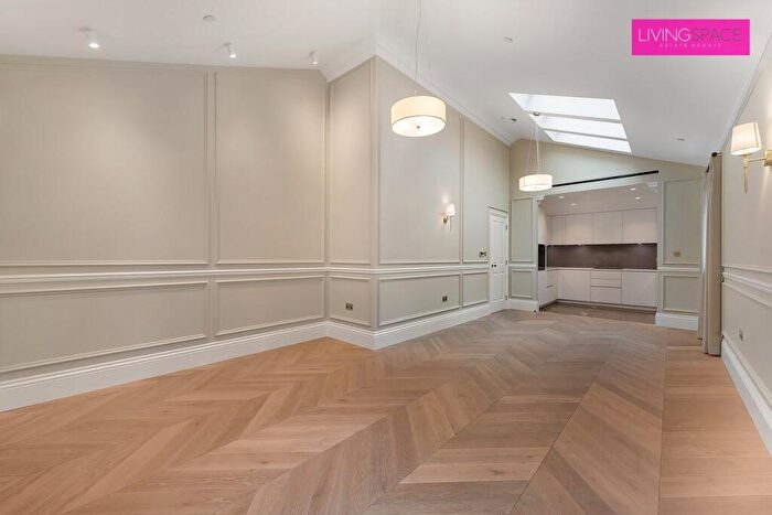 3 Bedroom Flat To Rent In Dury Road, Barnet, EN5