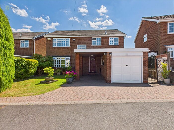4 Bedroom Detached House For Sale In Myring Drive, Sutton Coldfield, B75