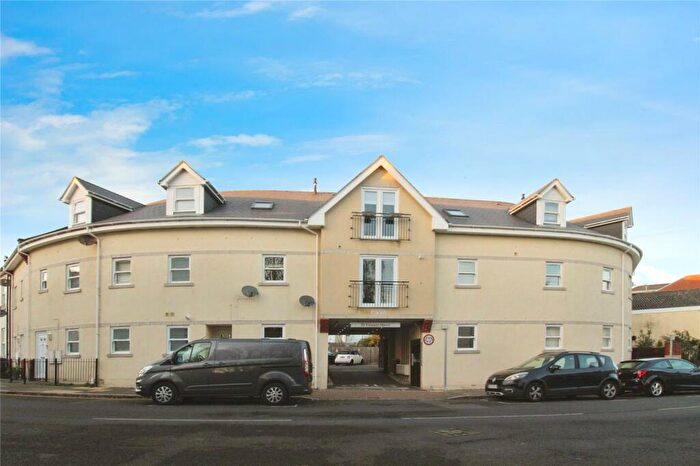 2 Bedroom Flat To Rent In St. Vincent Road, Southsea, Hampshire, PO5