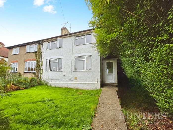 3 Bedroom Semi Detached House For Sale In Banstead Road, Caterham, CR3