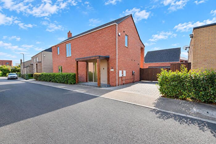 4 Bedroom Detached House For Sale In The Maples, Humberston, Grimsby, DN36