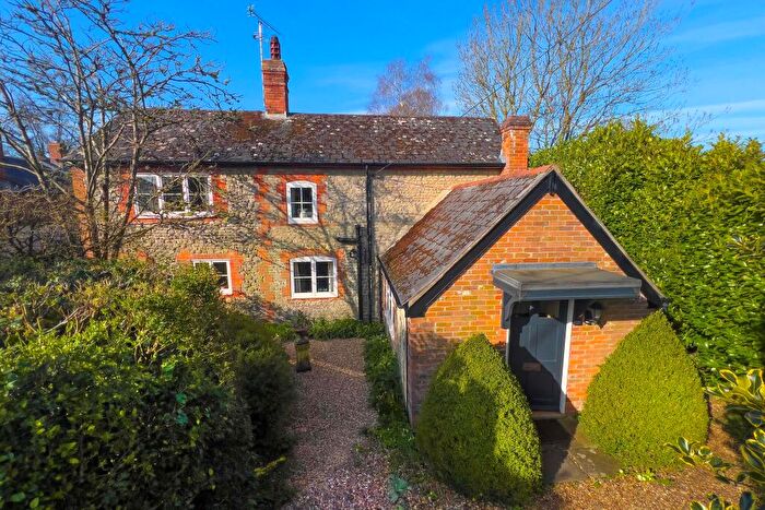 4 Bedroom Detached House For Sale In Woodborough, Pewsey, SN9