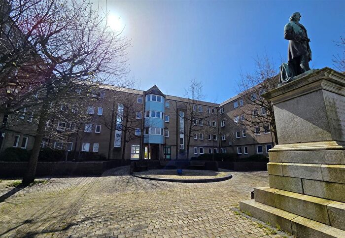 1 Bedroom Flat For Sale In Ferrara Square, Marina, Maritime Quarter, Swansea, SA1