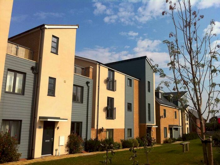 2 Bedroom Town House To Rent In Selkirk Drive, Oakridge Park, Milton Keynes, MK14