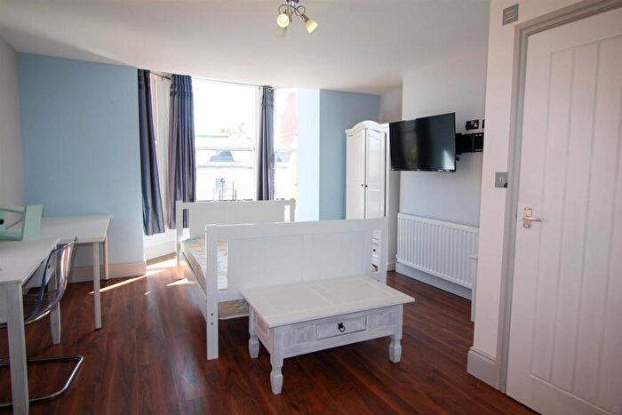 7 Bedroom Flat To Rent In **£pppw Including Bills** Derby Road, NG7