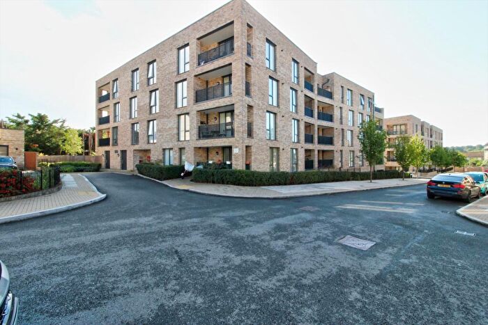 2 Bedroom Flat For Sale In Flat, Aphrodite Court, Barnet, EN5