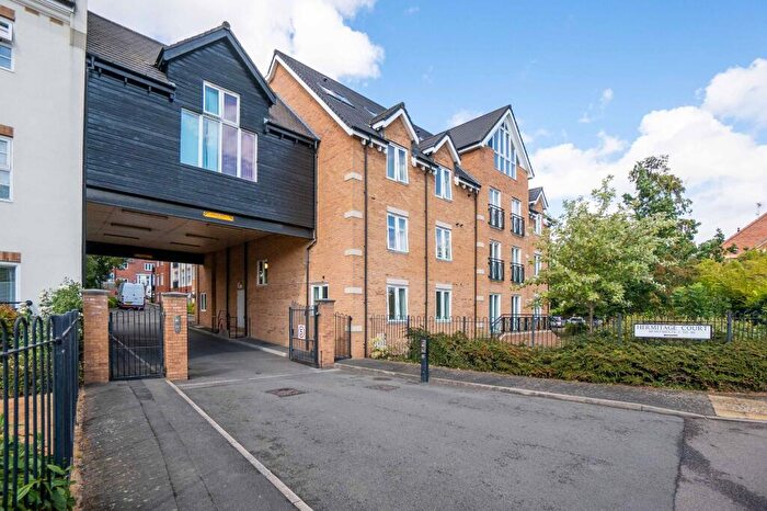 2 Bedroom Apartment For Sale In Hermitage Court, Oadby, LE2