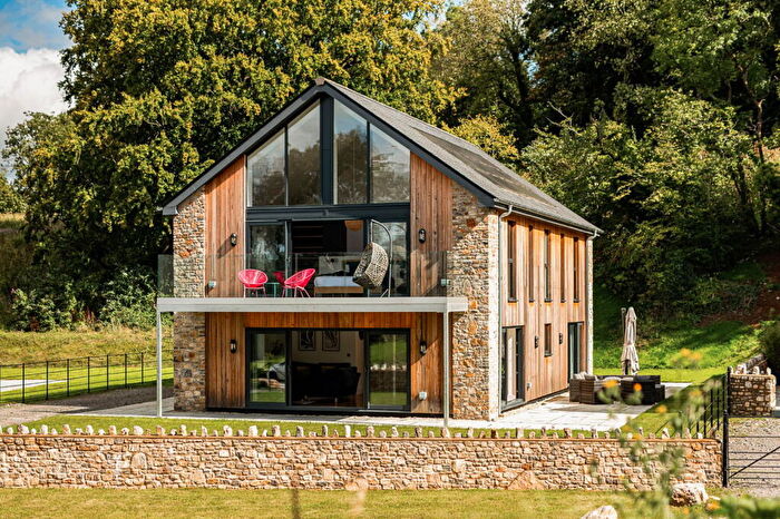 3 Bedroom Detached House For Sale In The Barn, Cookswood, BA3