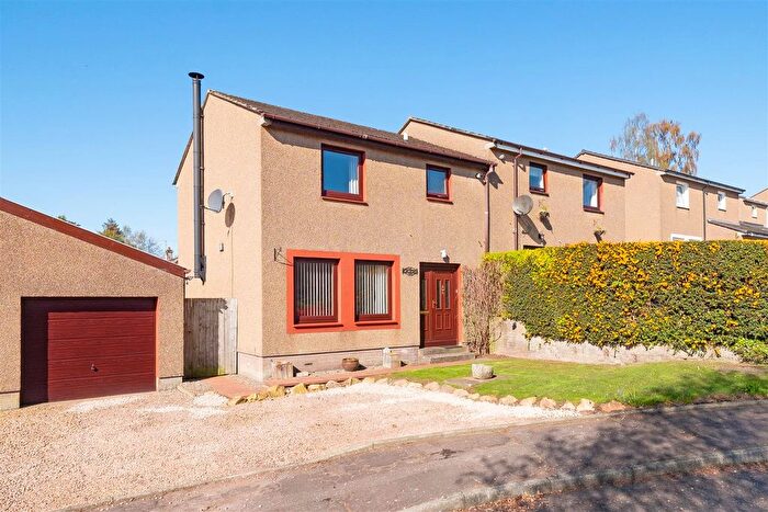 3 Bedroom Semi Detached House For Sale In Eden Park, Cupar, KY15