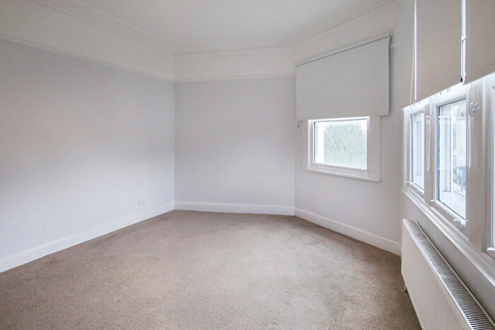 2 Bedroom Flat To Rent In High Street (), Penge, SE20