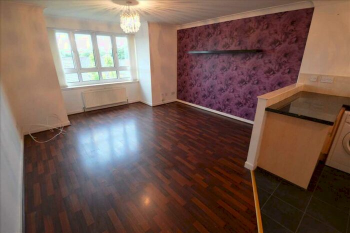 2 Bedroom Apartment To Rent In Scott Place, Bellshill, ML4
