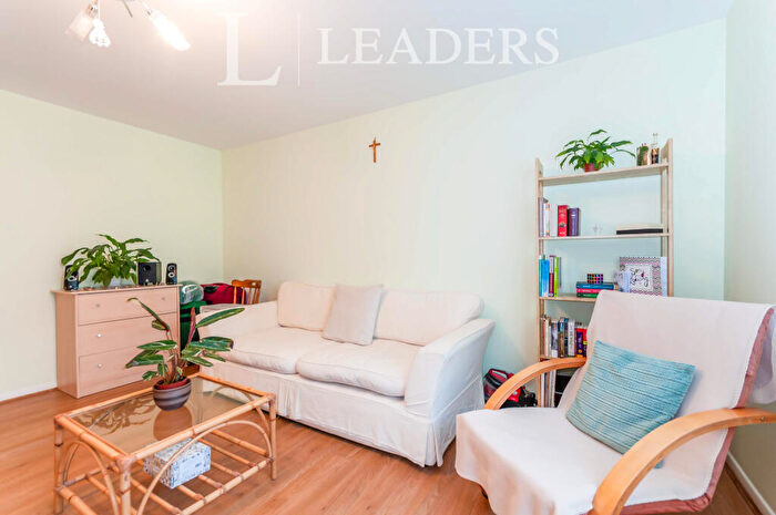 2 Bedroom Apartment To Rent In Wedgewood Road, Hitchin- Ref, D22