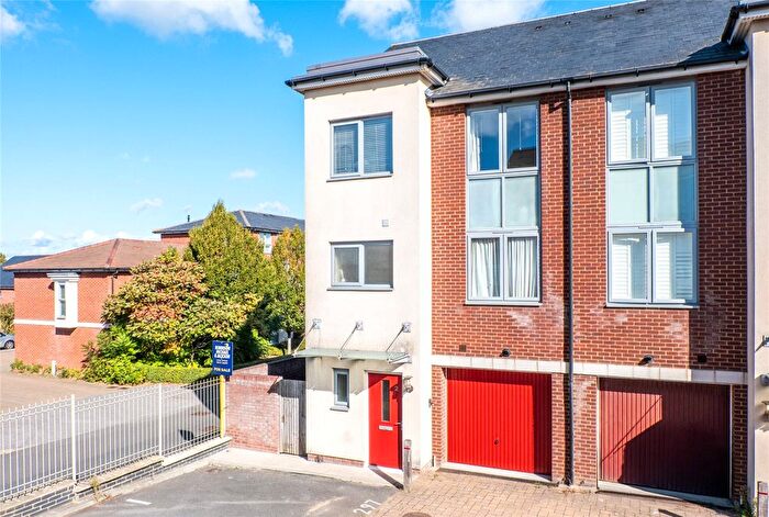 4 Bedroom End Of Terrace House For Sale In Tourtel Yard, Northfleet, Gravesend, Kent, DA11